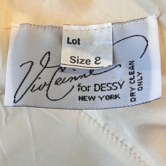 Elegant Cream and Black Midi Dress - Picture 5 of 5